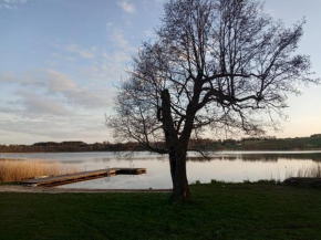 Domek na Mazurach Apartamenty nad jeziorem Warpuny, Zyndaki